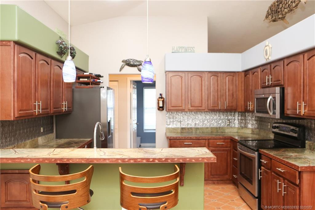 1040 Northwest Terrace Road Stuart, FL 34994 - Photo 14 of 43 Gallery Image 14