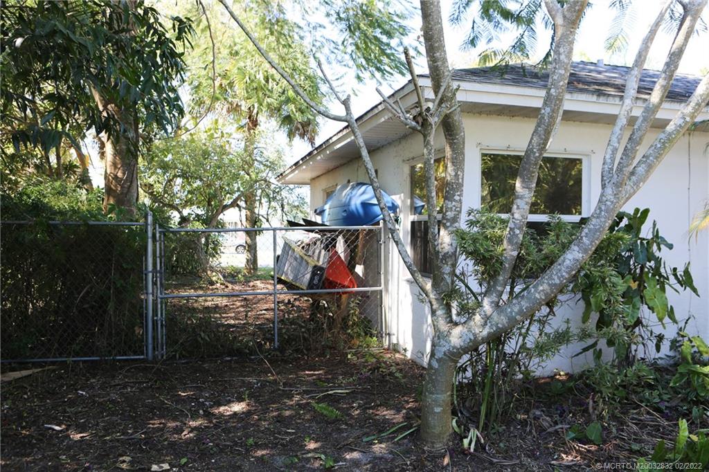 1040 Northwest Terrace Road Stuart, FL 34994 - Photo 35 of 43 Gallery Image 35