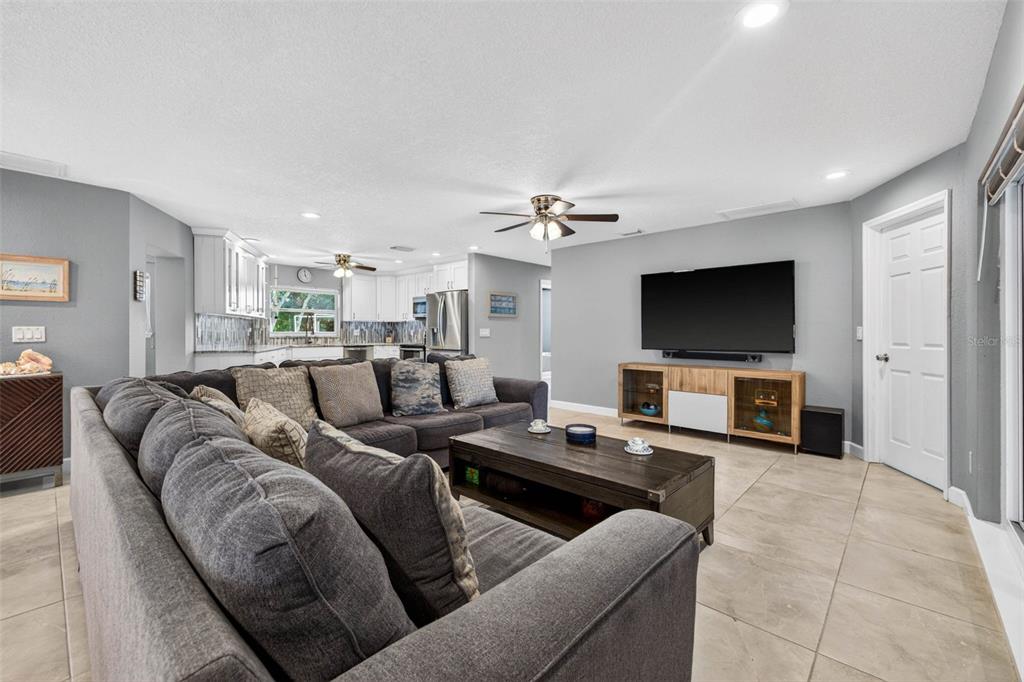 1963 Belleair Road Clearwater, FL 33764 - Photo 7 of 44