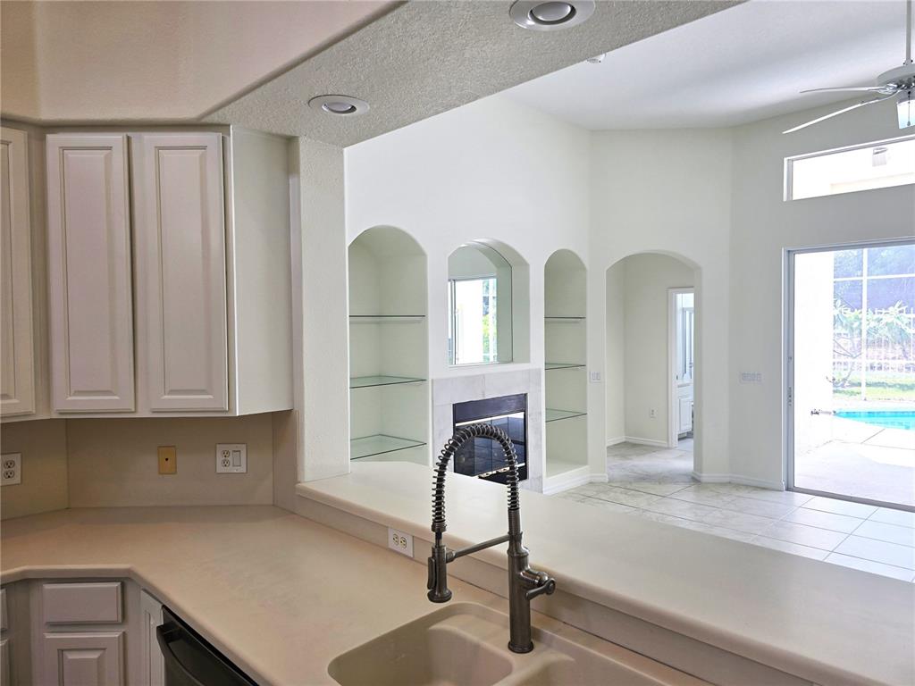 8427 Sailing Loop Lakewood Ranch, FL 34202 - Photo 17 of 44