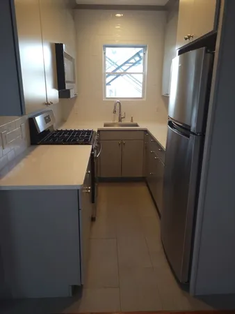 $1,500 | 38 Melville Street, Unit 2, Fall River, MA 02724