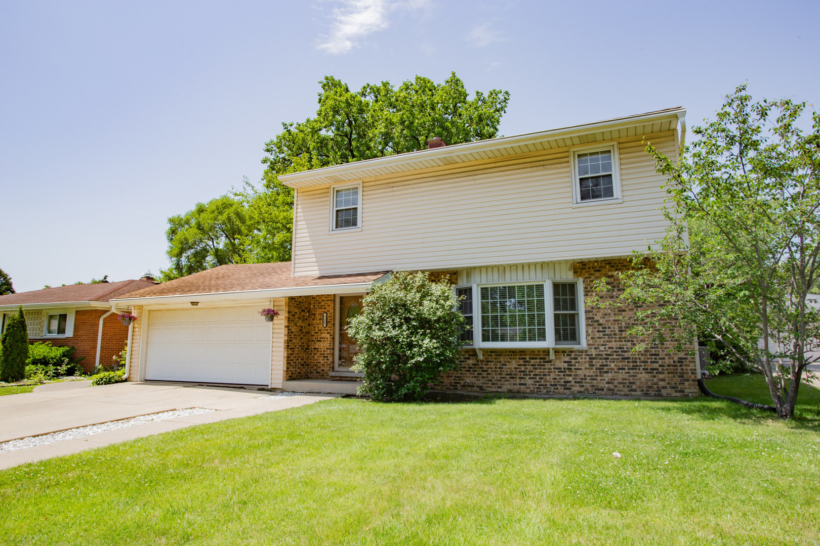 722 North Mavis Lane Addison, IL 60101 - Photo 1 of 26