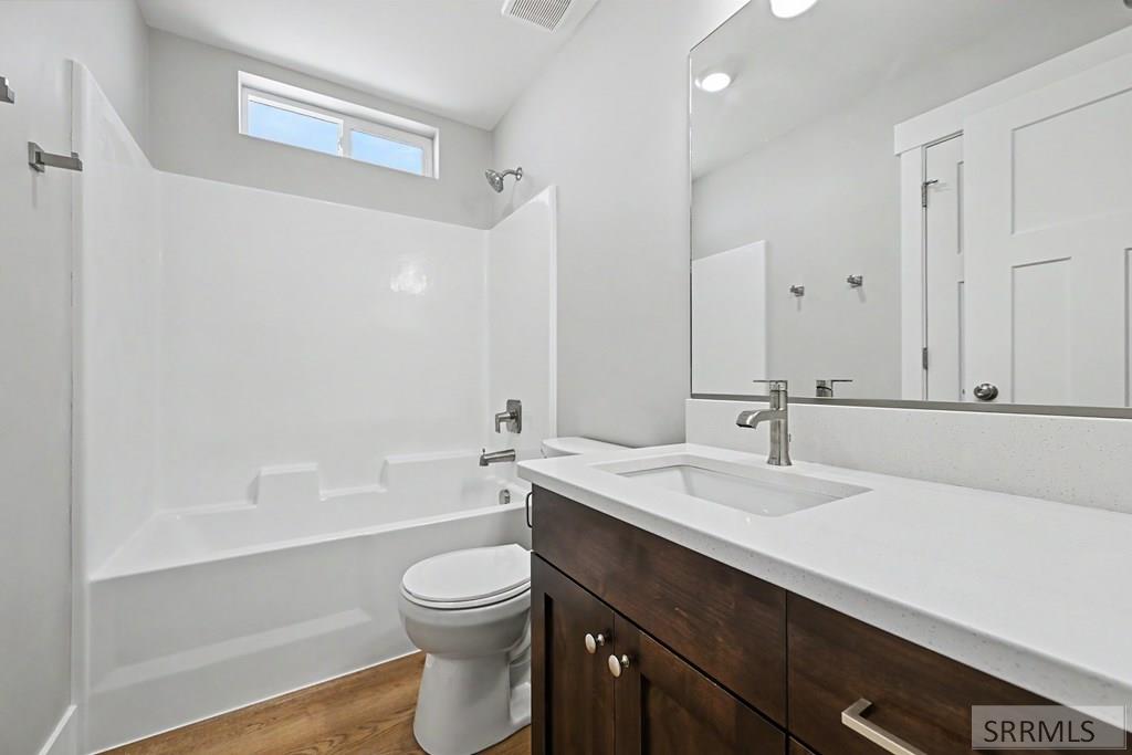 477 Spruce Way Rigby, ID 83442 - Photo 10 of 15 Bathroom 2