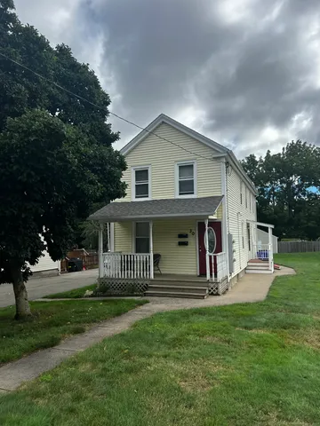 $1,600 | 30 West Street, Unit 2, Middletown, CT 06457