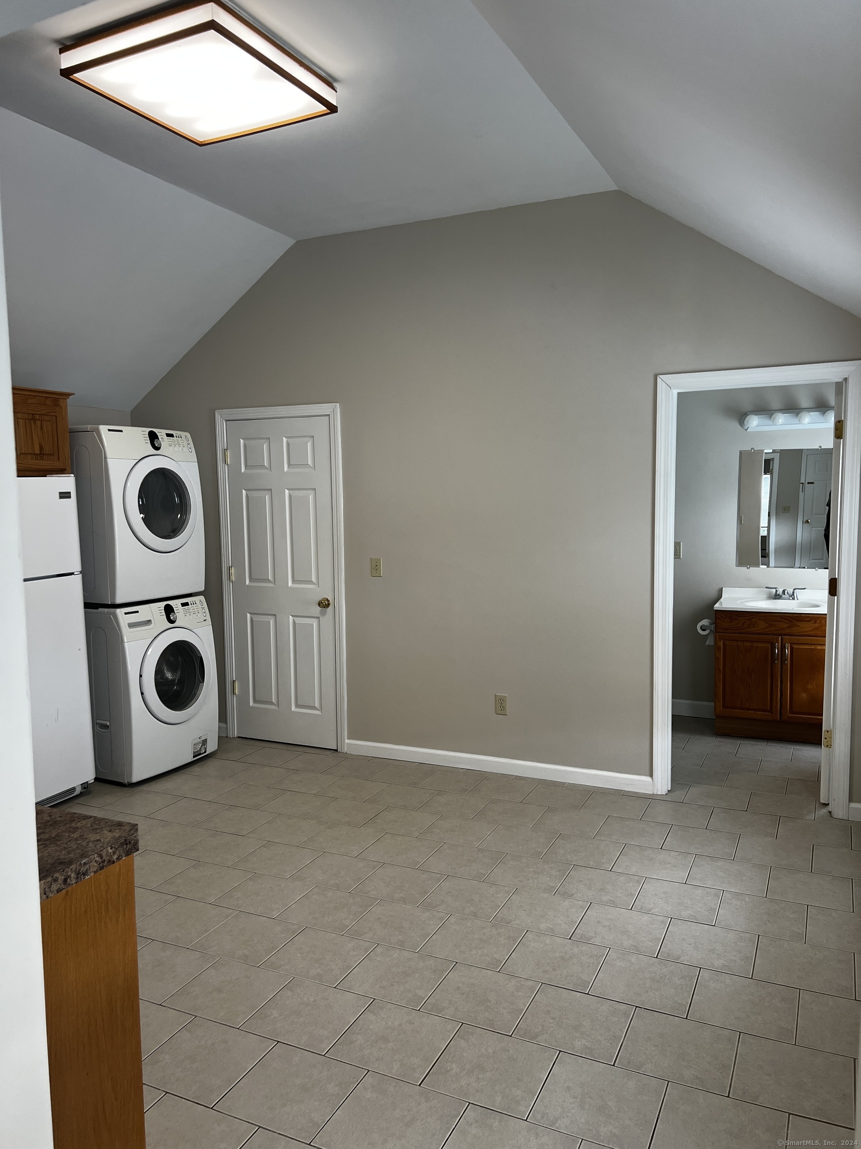 30 West Street, Unit 2 Middletown, CT 06457 - Photo 2 of 14