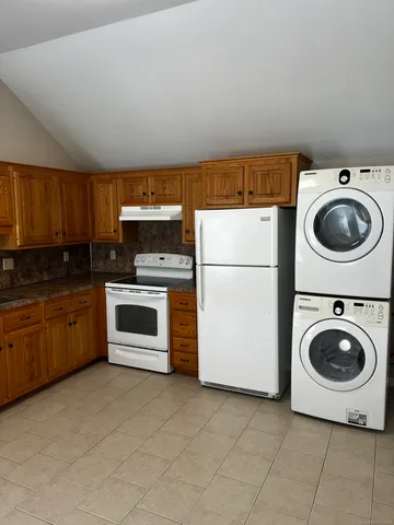 $1,600 | 30 West Street, Unit 2, Middletown, CT 06457