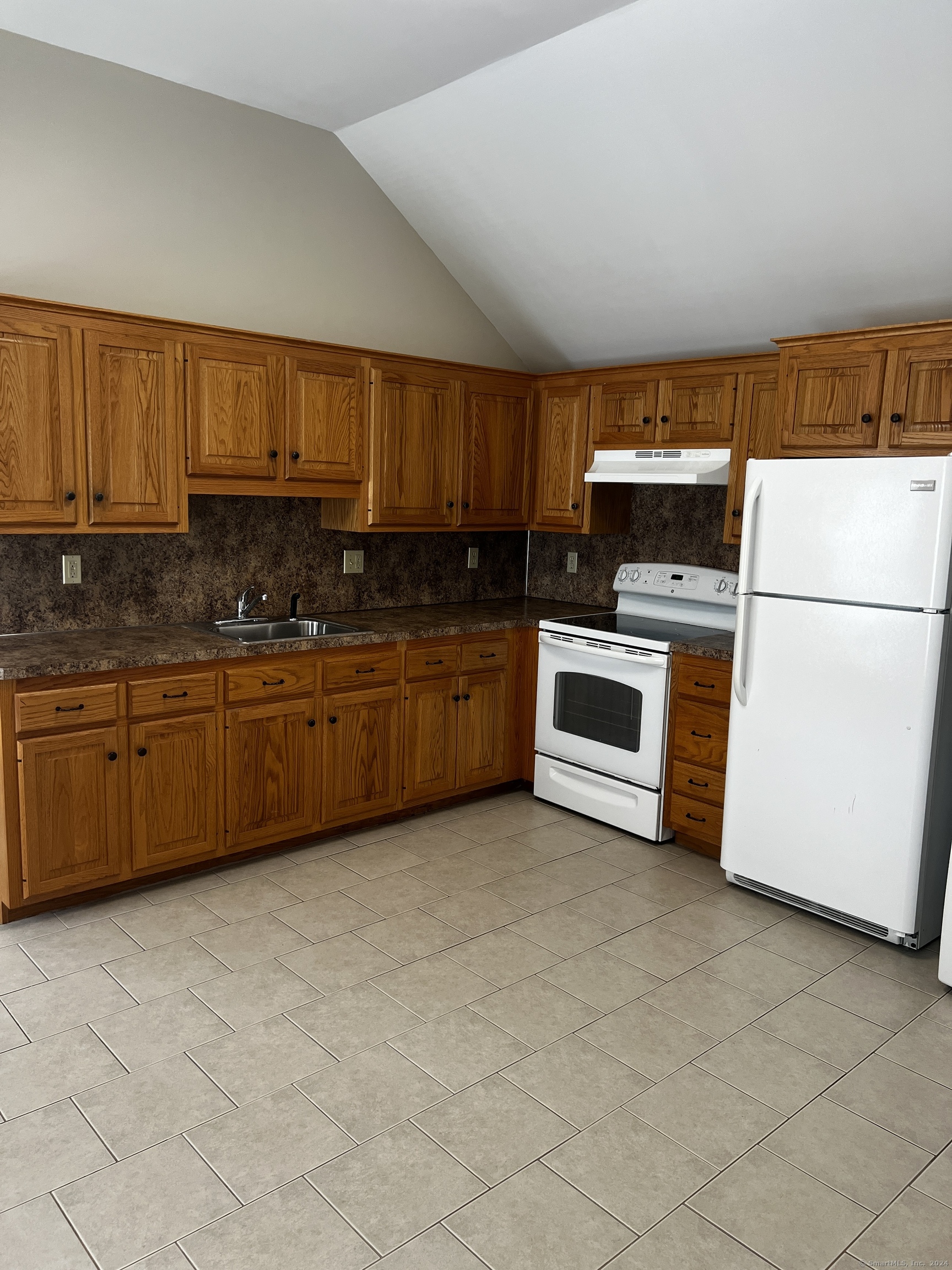 30 West Street, Unit 2 Middletown, CT 06457 - Photo 6 of 14