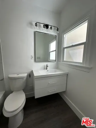 $3,495 | 856 South Gramercy Place, Los Angeles, CA 90005