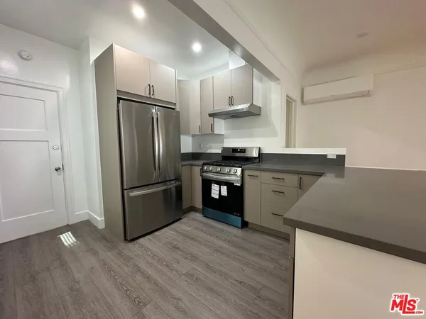 $3,495 | 856 South Gramercy Place, Los Angeles, CA 90005