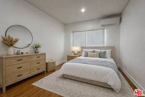$3,495 | 856 South Gramercy Place, Los Angeles, CA 90005