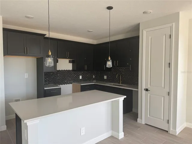 $426,976 | 7653 Deer Vly Circle, Tampa, FL 33635