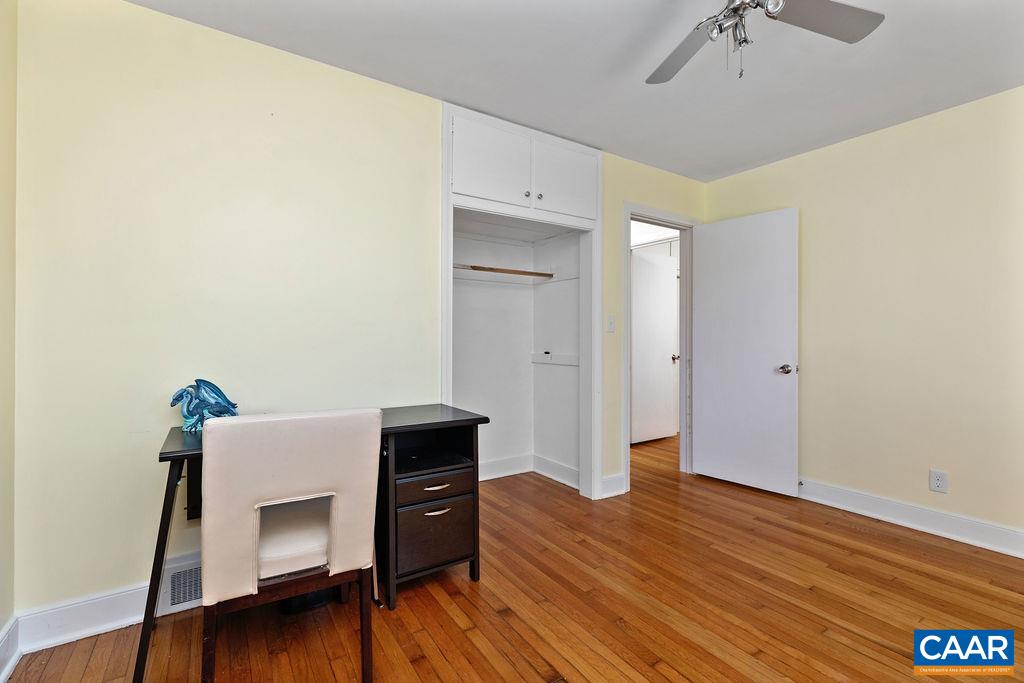 218 Robin Road Waynesboro, VA 22980 - Photo 35 of 40 Gallery Image 35