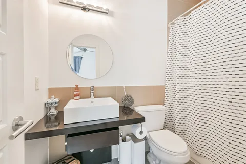 $599,900 | 406 Pacific Street, Houston, TX 77006