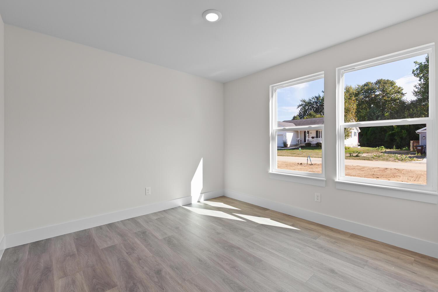 2511 Clinton Way Jackson, MI 49201 - Photo 16 of 37 2020 Green Acres Dr - 1011