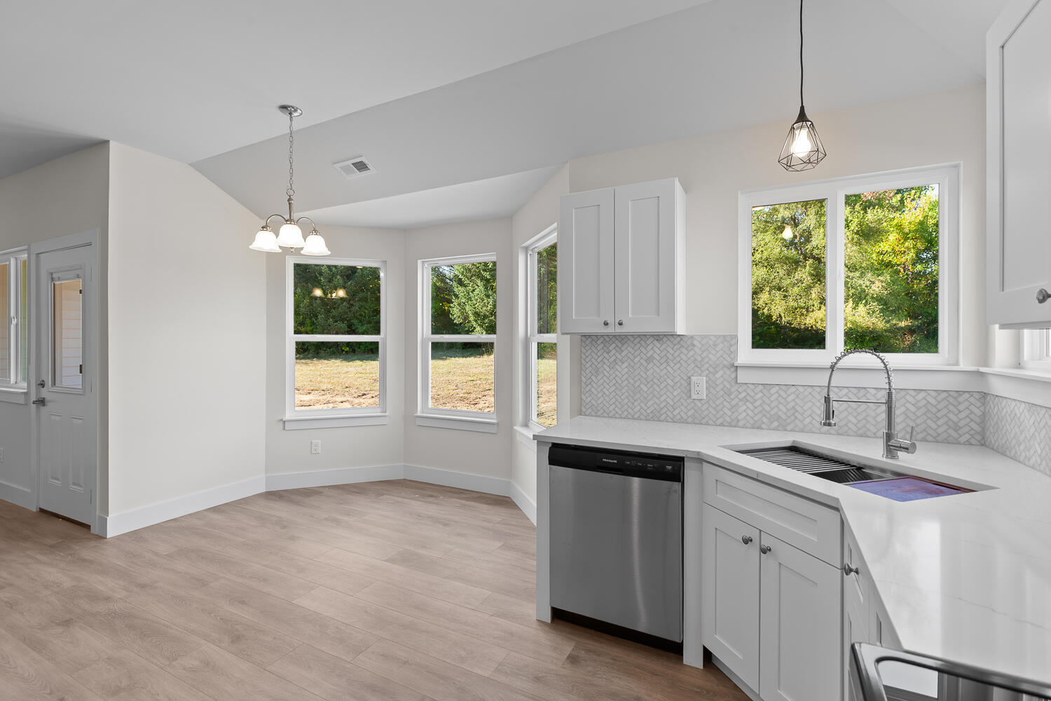 2511 Clinton Way Jackson, MI 49201 - Photo 20 of 37 2020 Green Acres Dr - 1016