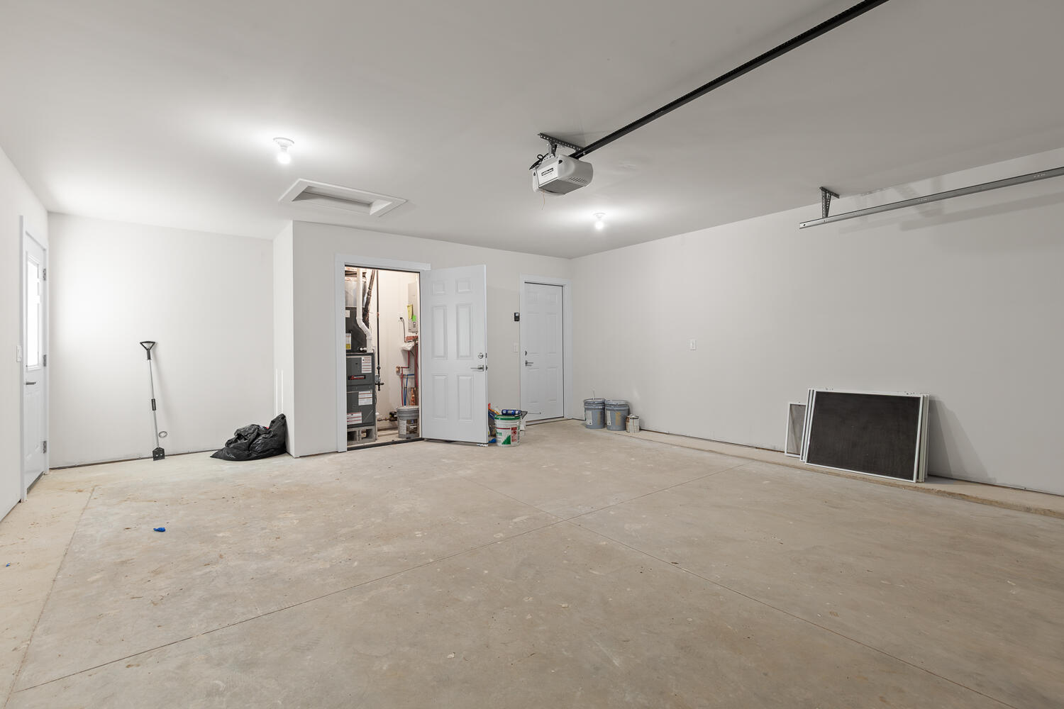 2511 Clinton Way Jackson, MI 49201 - Photo 32 of 37 2020 Green Acres Dr - 1034