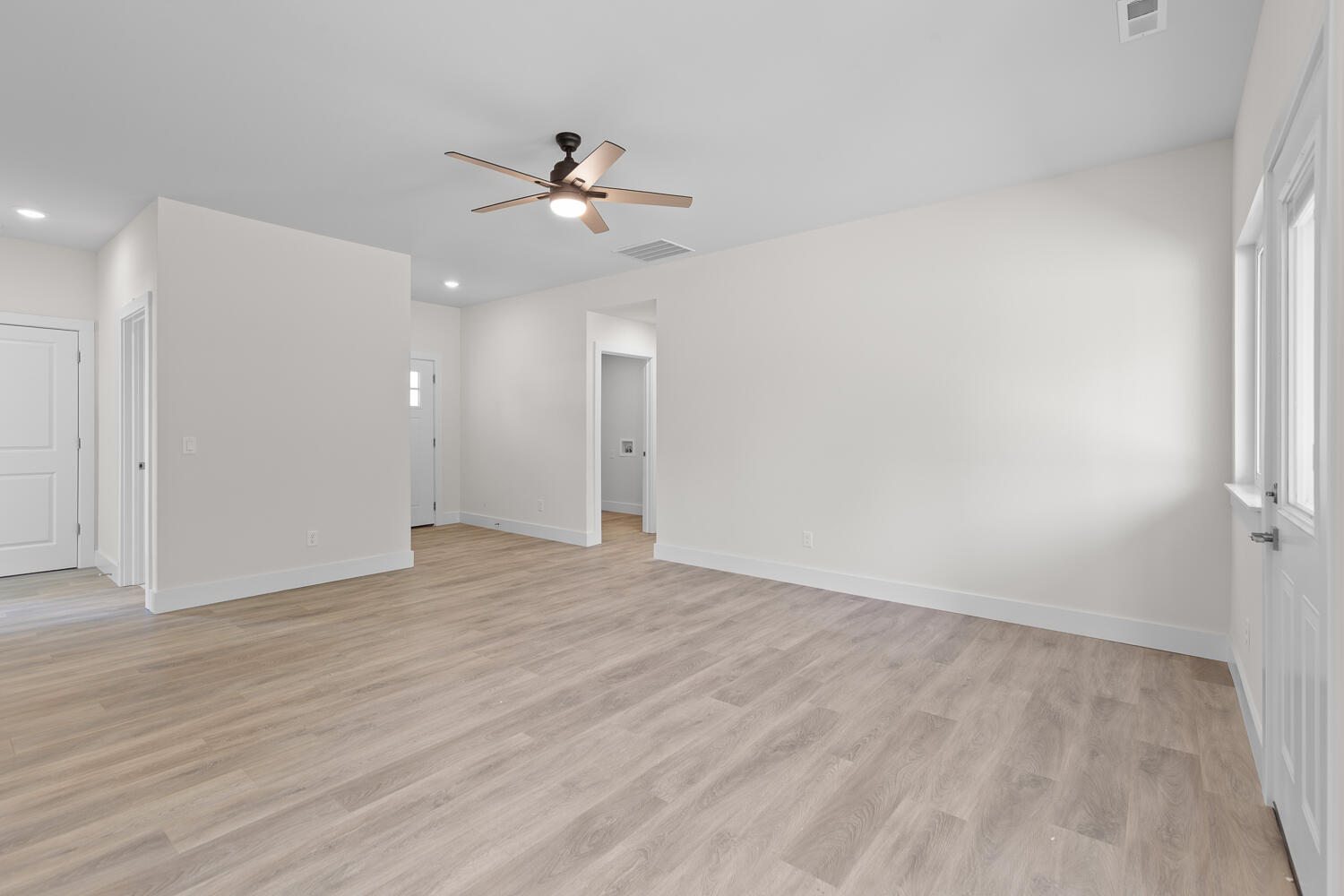 2511 Clinton Way Jackson, MI 49201 - Photo 10 of 37 2020 Green Acres Dr - 1022