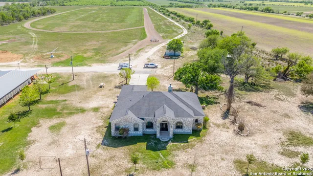 $1,900,000 | 10023 Farm To Market 1303, Floresville, TX 78114