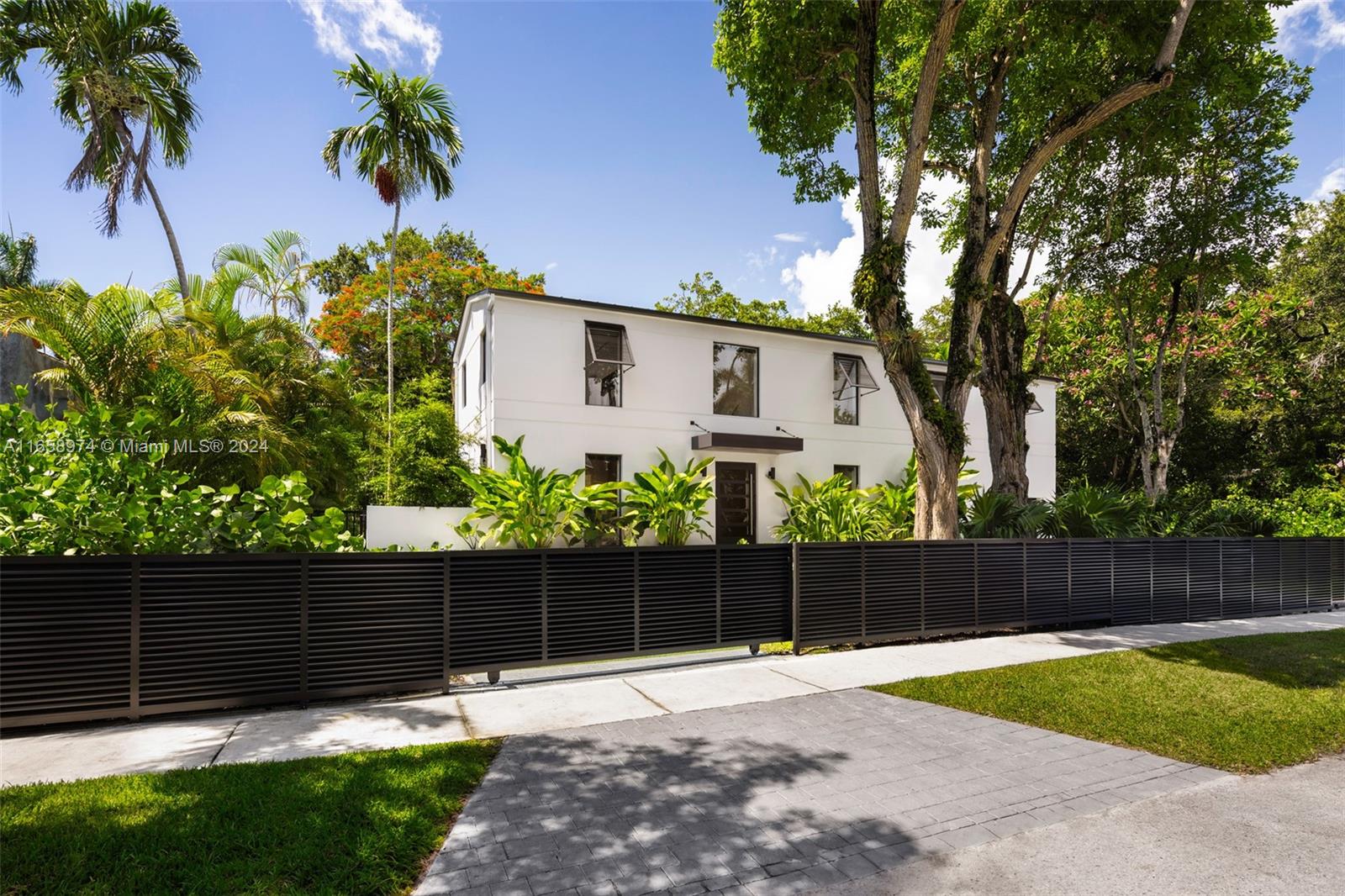 1830 Opechee Drive Miami, FL 33133 - Photo 28 of 29