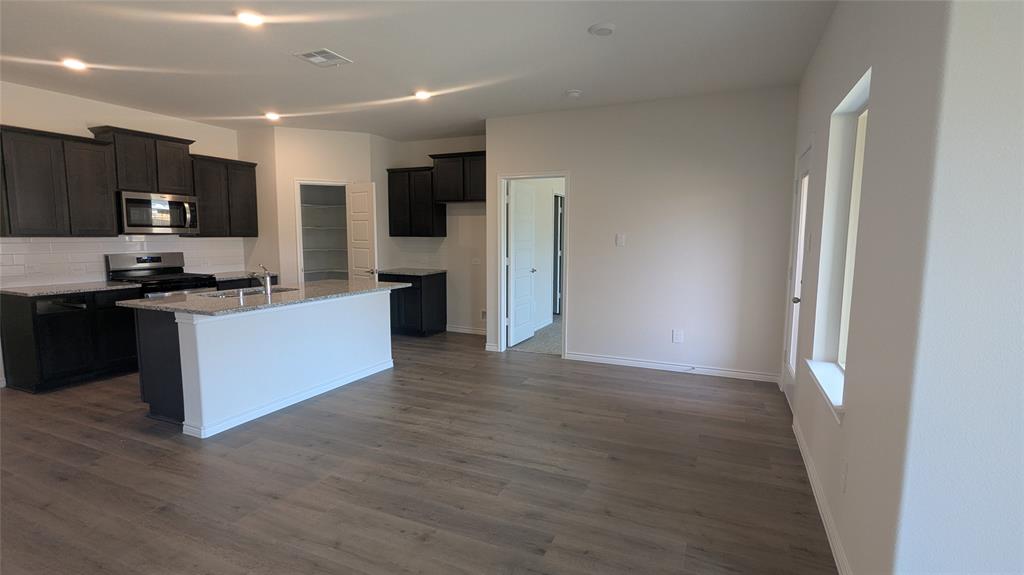 403 Flintlock Road Caddo Mills, TX 75135 - Photo 3 of 12