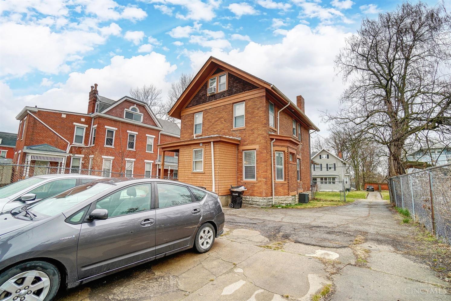 1609 Ruth Avenue Cincinnati, OH 45207 - Photo 26 of 29