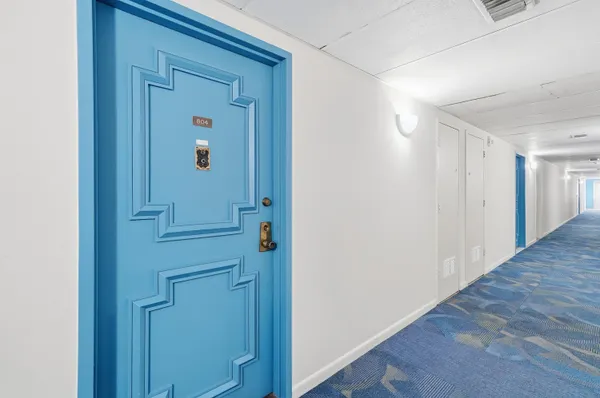 $165,000 | 4330 Hillcrest Drive, Unit 804, Hollywood, FL 33021