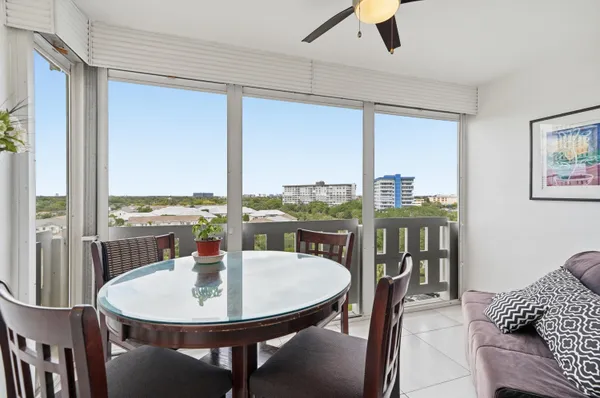 $165,000 | 4330 Hillcrest Drive, Unit 804, Hollywood, FL 33021