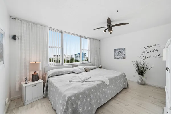 $165,000 | 4330 Hillcrest Drive, Unit 804, Hollywood, FL 33021