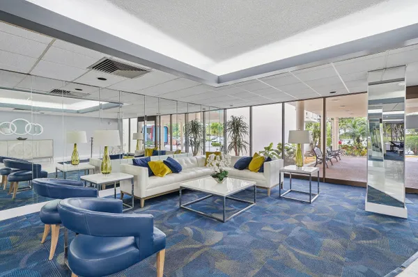 $165,000 | 4330 Hillcrest Drive, Unit 804, Hollywood, FL 33021