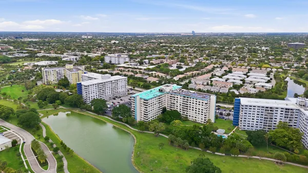 $165,000 | 4330 Hillcrest Drive, Unit 804, Hollywood, FL 33021