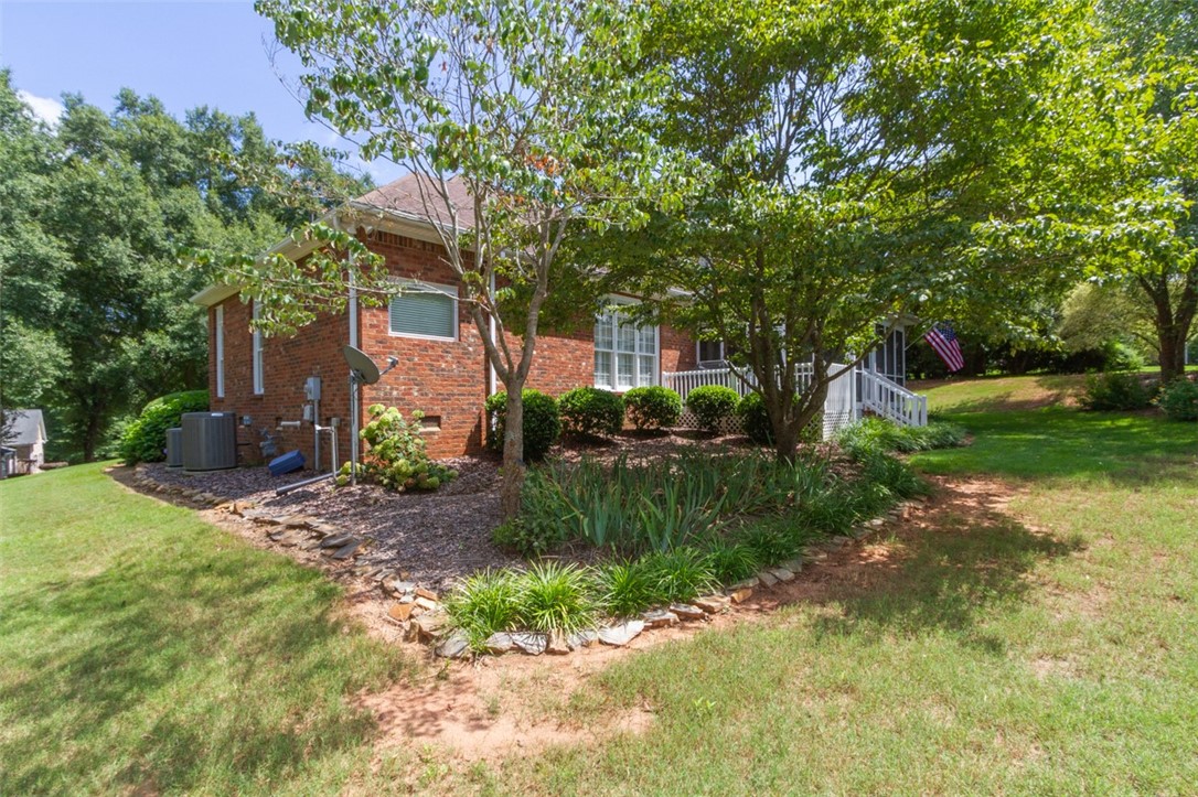 103 Creekside Court Anderson, SC 29621 - Photo 38 of 43 Gallery Image 38