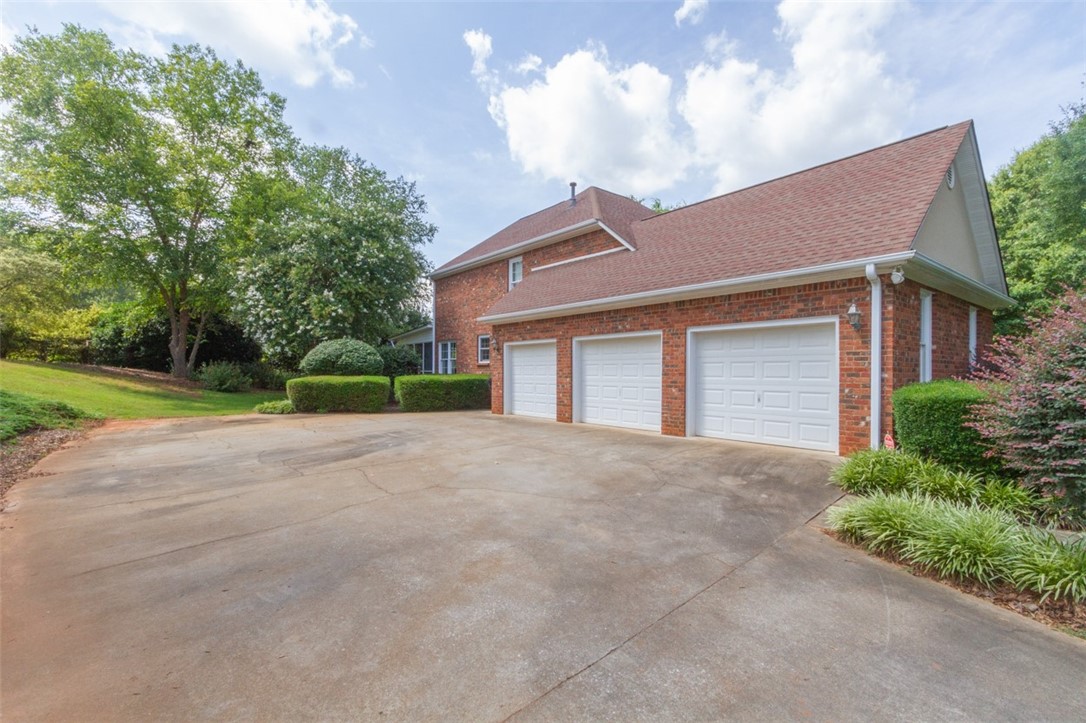 103 Creekside Court Anderson, SC 29621 - Photo 39 of 43 Gallery Image 39
