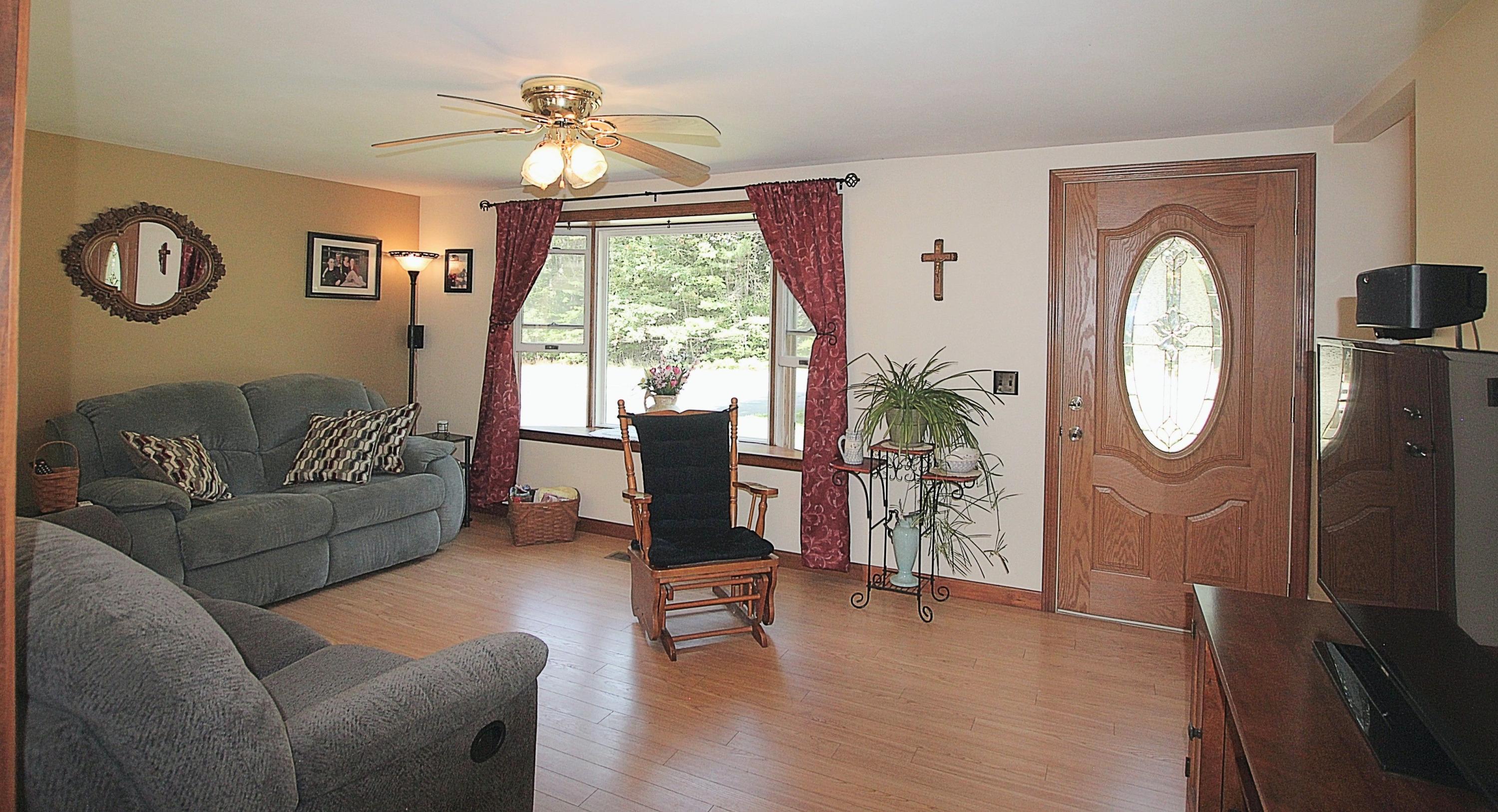 918 Canton Point Road Dixfield, ME 04224 - Photo 11 of 30 Livingroom