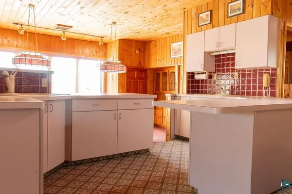 $1,390,000 | 232 North Central Avenue, Duluth, MN 55807