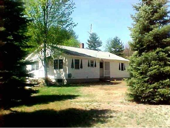 381 Sandown Road Fremont, NH 03044 - Photo 1 of 1