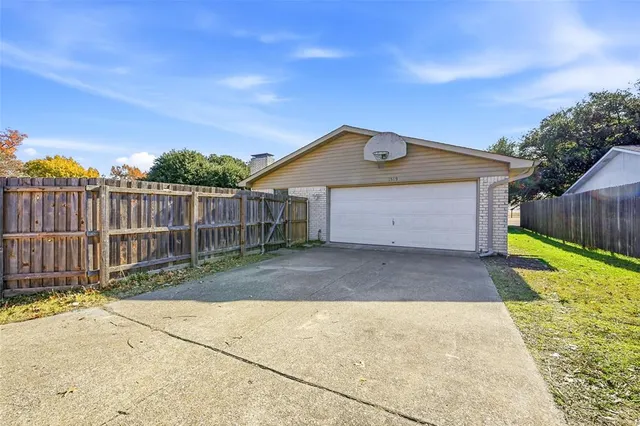 $2,550 | 1519 Cherokee Trail, Plano, TX 75023