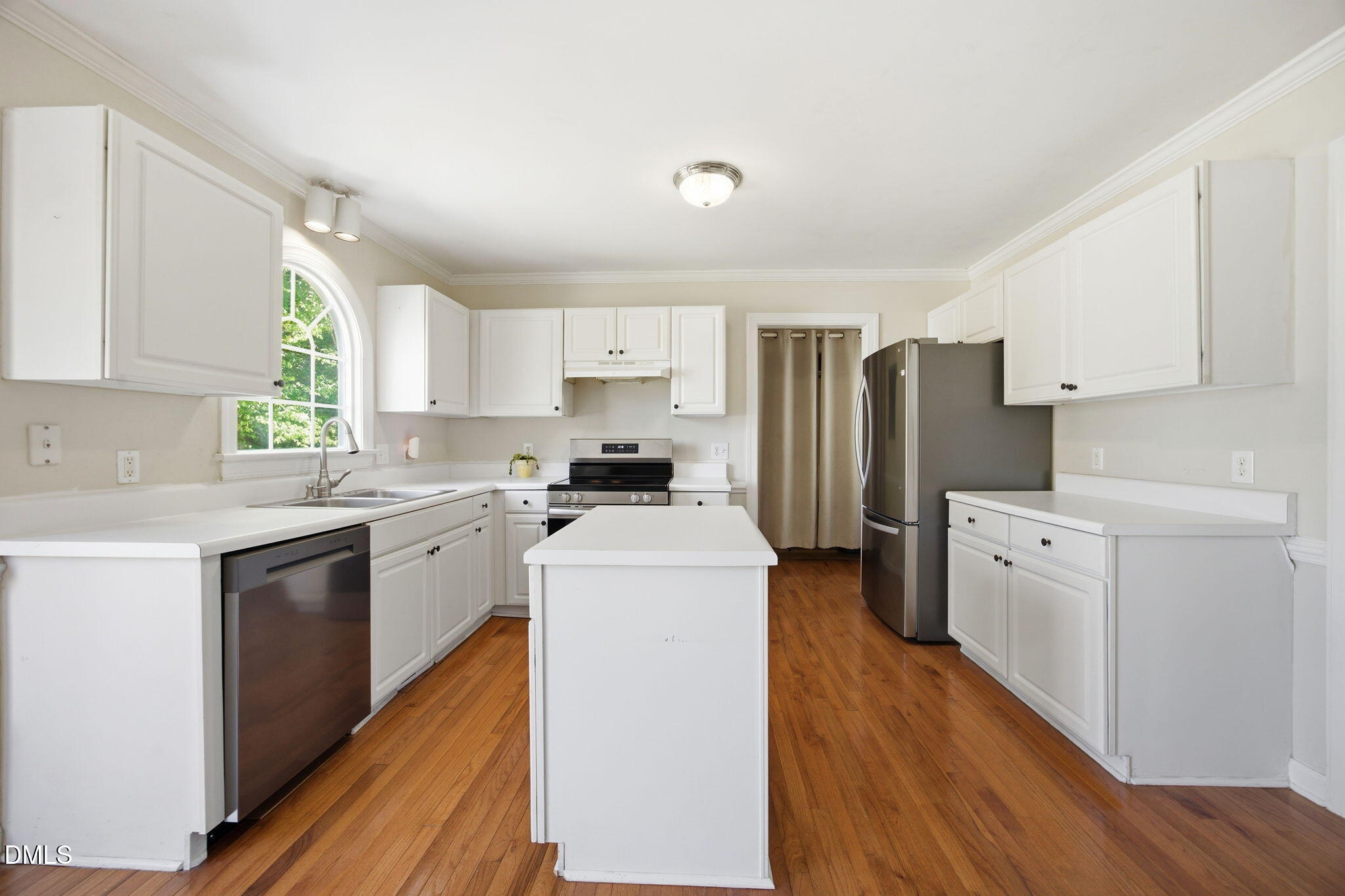 4107 Breadfruit Court Raleigh, NC 27616 - Photo 5 of 28 10-web-or-mls-img_0160