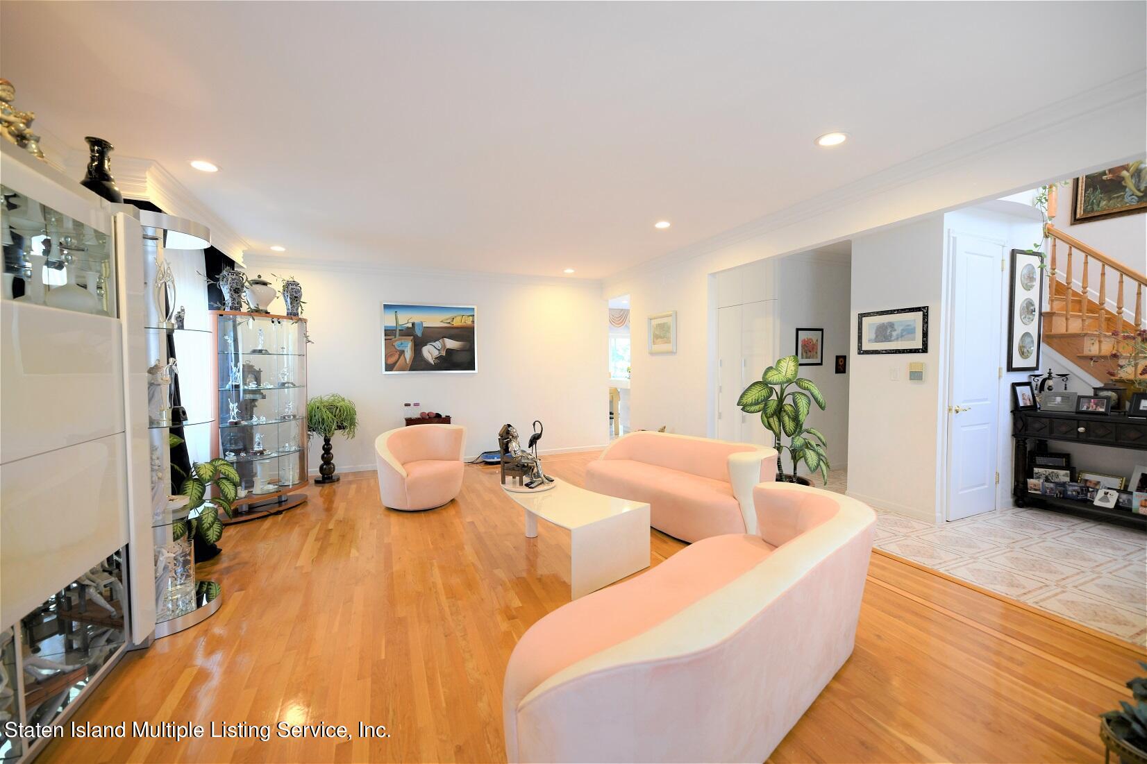 76 Nicole Loop Staten Island, NY 10301 - Photo 6 of 46 No.6