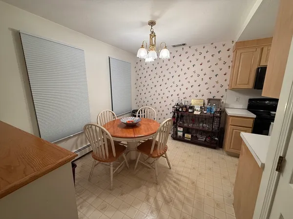 $3,000 | 84 Walpole Street, Unit 2B, Canton, MA 02021