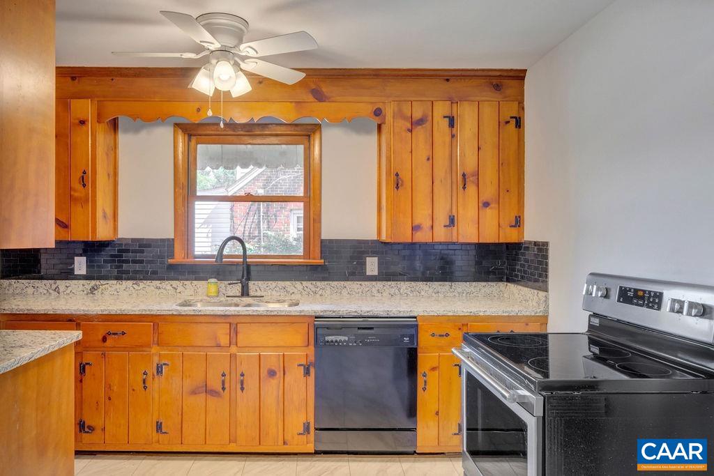 1063 Lyndhurst Road Waynesboro, VA 22980 - Photo 14 of 43 Gallery Image 14
