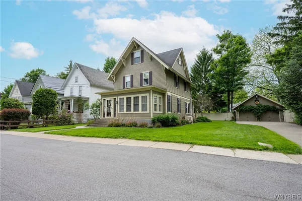 $639,900 | 45 Savage Place, East Aurora, NY 14052