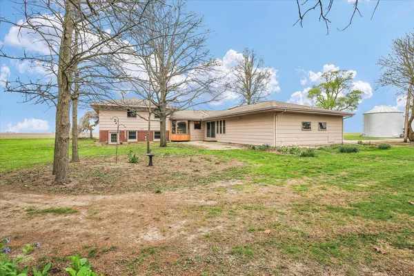 $299,900 | 2279 East 500th Road North, Paxton, IL 60957