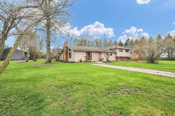 $299,900 | 2279 East 500th Road North, Paxton, IL 60957