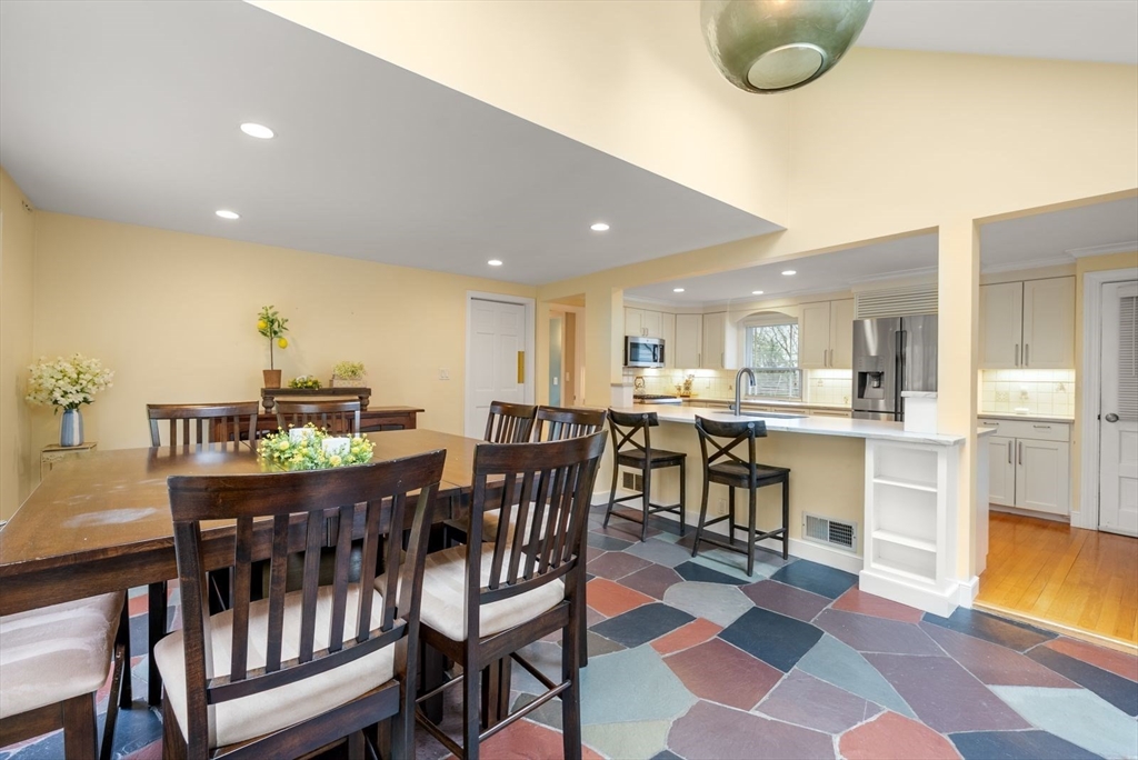 11 Sterling Road Wellesley, MA 02482 - Photo 17 of 42