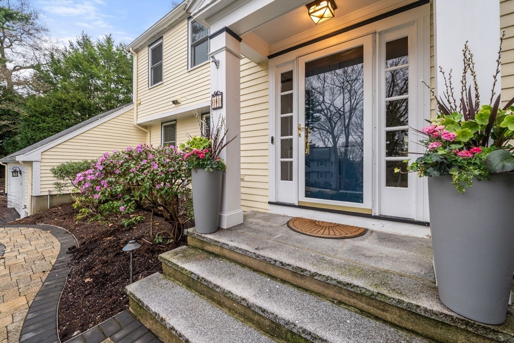 11 Sterling Road Wellesley, MA 02482 - Photo 2 of 42