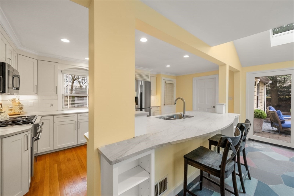 11 Sterling Road Wellesley, MA 02482 - Photo 21 of 42