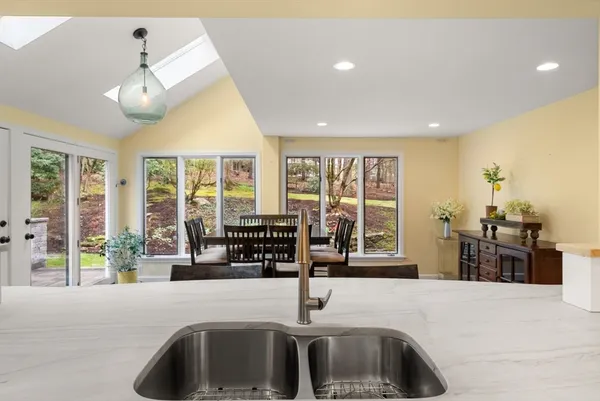 $2,325,000 | 11 Sterling Road, Wellesley, MA 02482