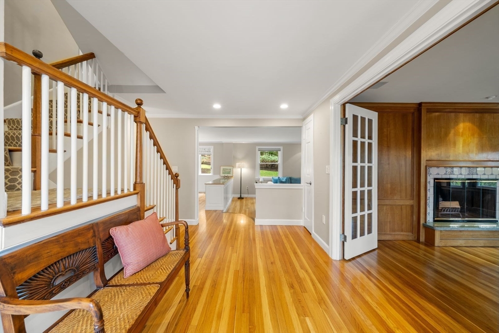 11 Sterling Road Wellesley, MA 02482 - Photo 5 of 42