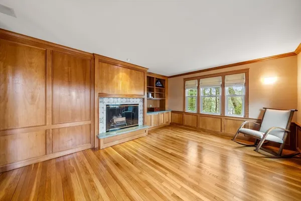 $2,325,000 | 11 Sterling Road, Wellesley, MA 02482