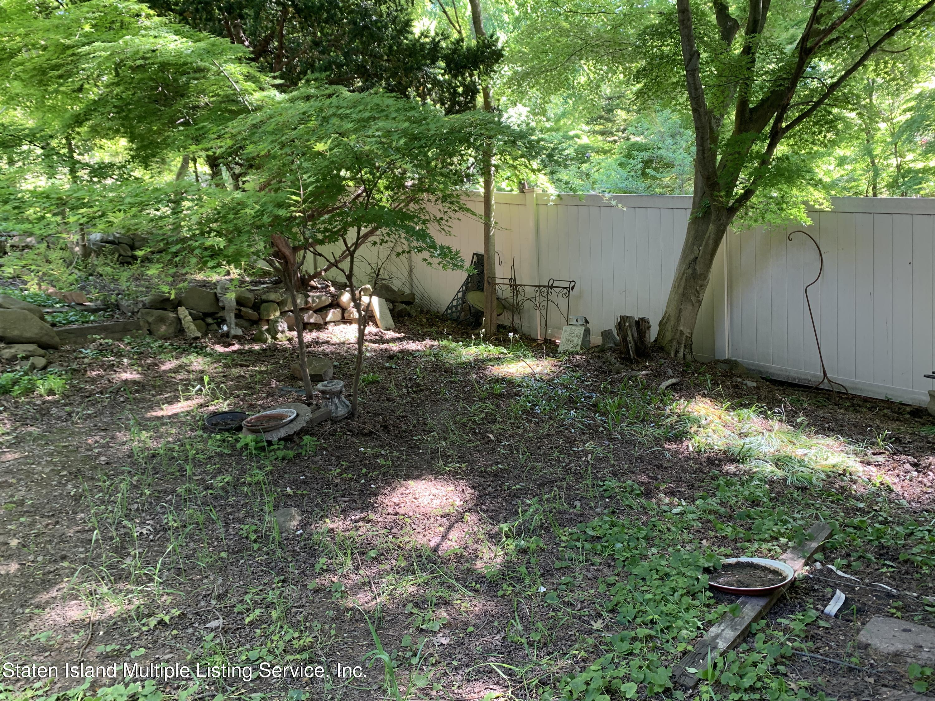 389 St George Road Staten Island, NY 10306 - Photo 5 of 7 5